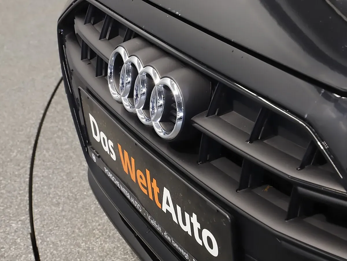 Audi A4 2023 photo 3