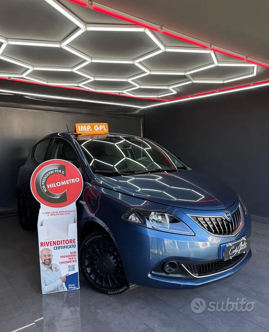 Lancia Ypsilon
