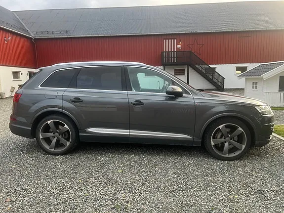 Audi Q7 2016 photo 3