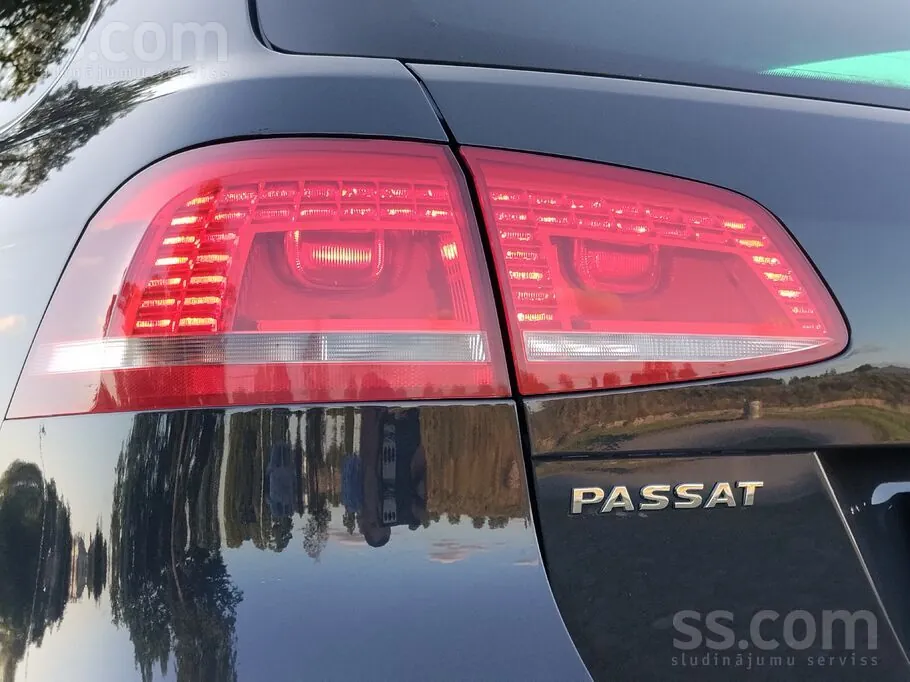 Volkswagen Passat 2012 photo 5