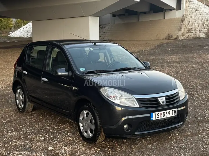 Dacia Sandero 2009 photo 2