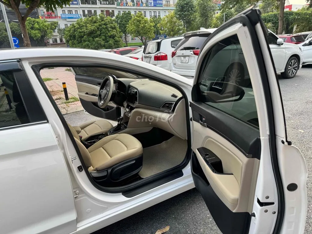 Hyundai Elantra 2018 photo 5