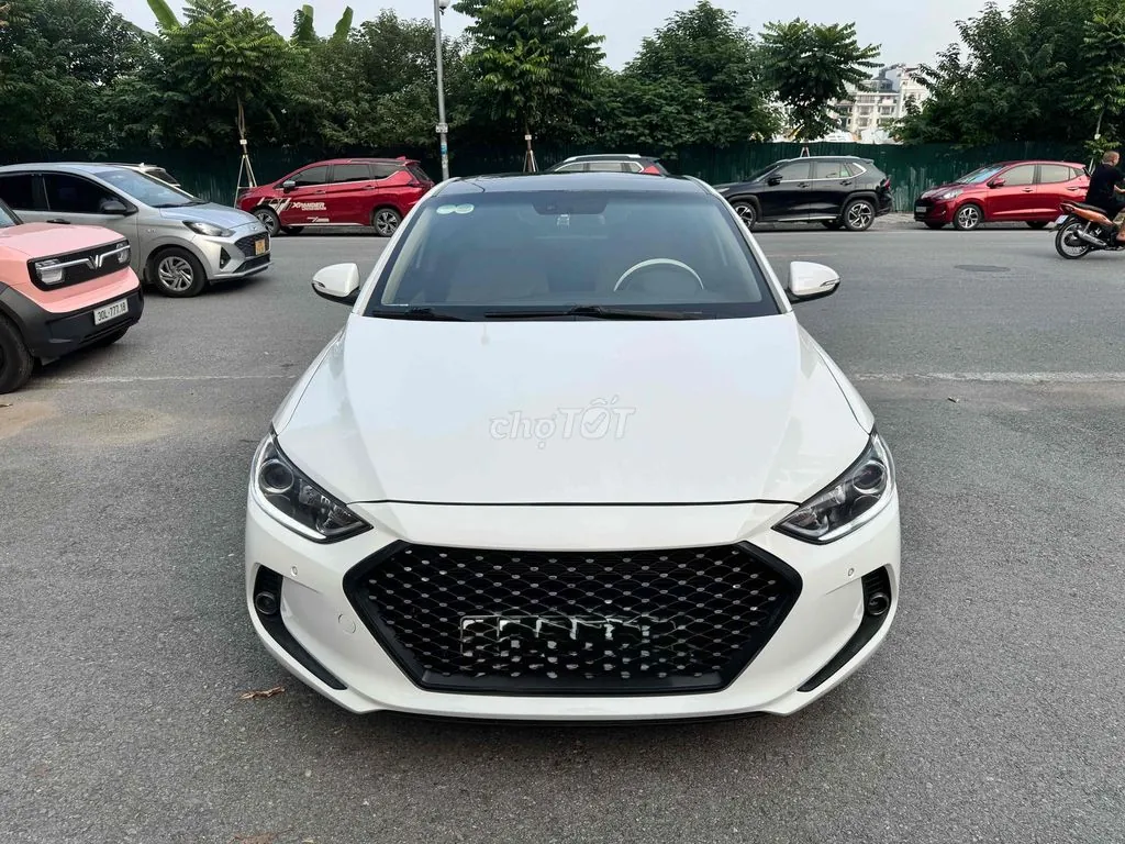Hyundai Elantra 2018 photo 2