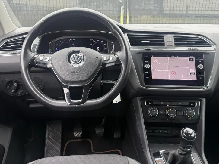 Volkswagen Tiguan 2019 photo 2