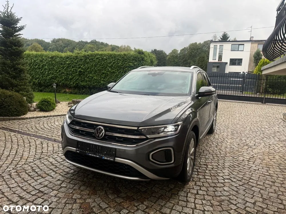 Volkswagen T-Roc 2023 photo 2