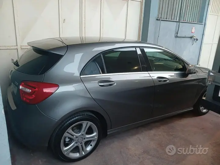 Mercedes-Benz A 2013 photo 2