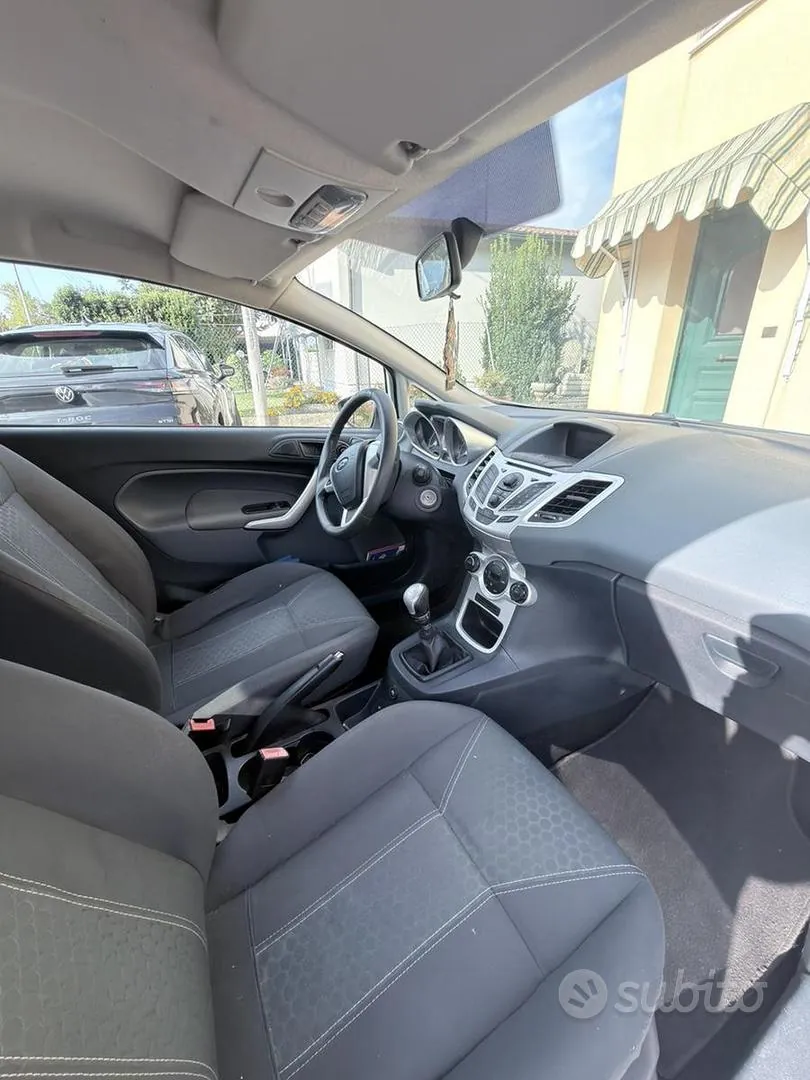Ford Fiesta 2009 photo 5