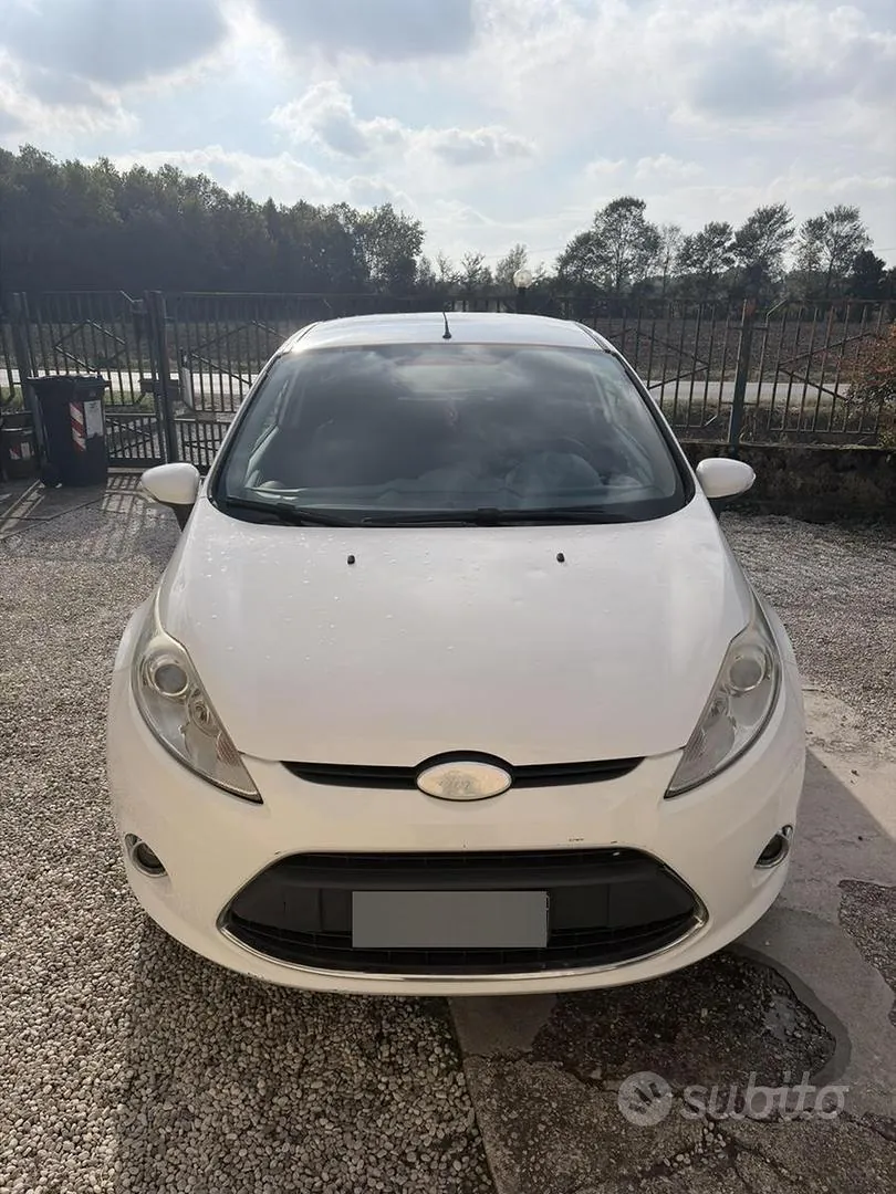 Ford Fiesta 2009 photo 3