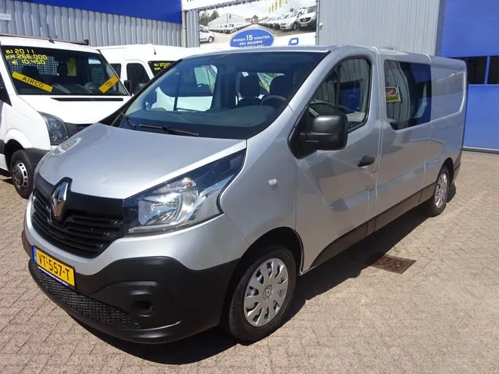 Renault Trafic 2016 photo 2