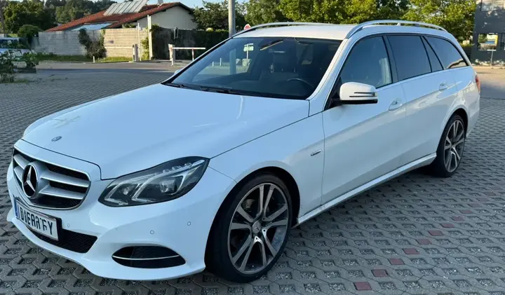 Mercedes-Benz E-Class 2015 photo 2
