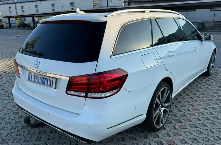 Mercedes-Benz E-Class 2015 photo 3