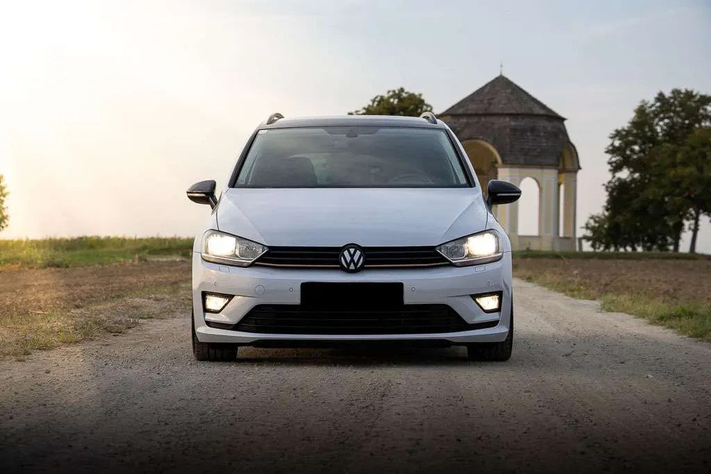 Volkswagen Golf 2017 photo 2