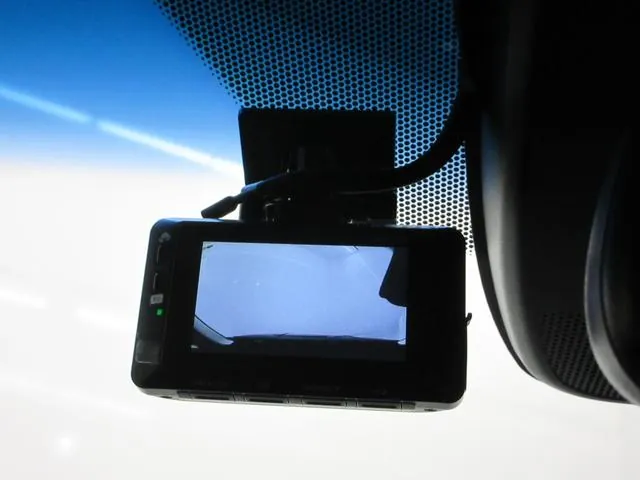 Honda Vezel Hybrid Z 2017 photo 4