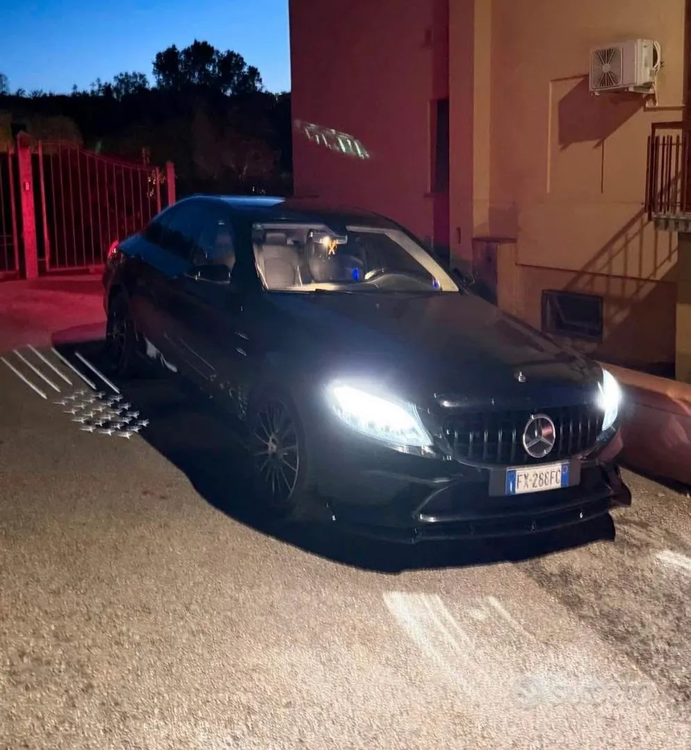 Mercedes-Benz C-Class 2019 photo 3