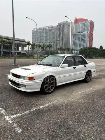 Mitsubishi Galant