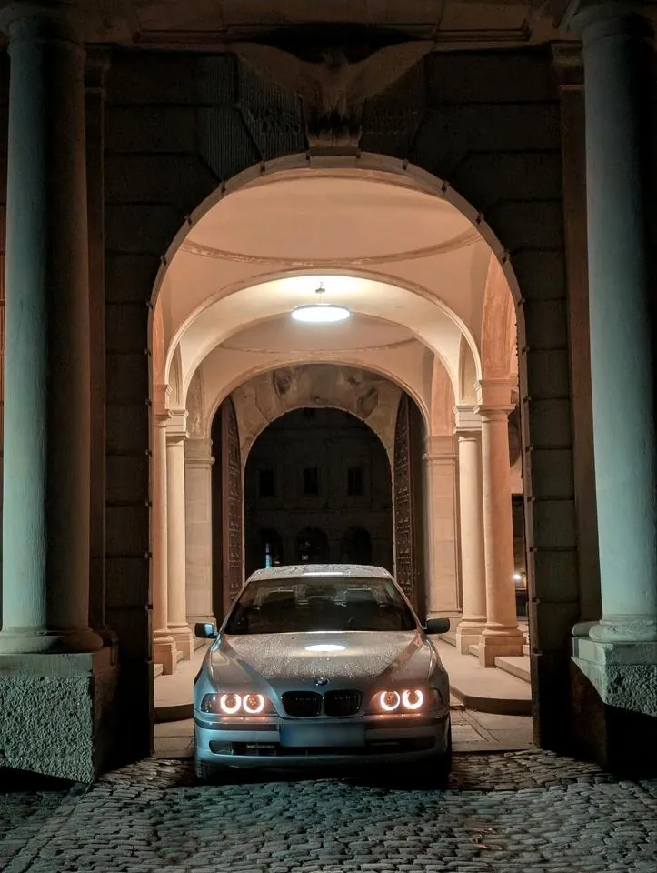 BMW 520I