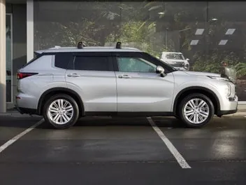 Mitsubishi Outlander 2024 photo 4