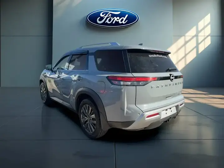 Nissan Pathfinder 2022 photo 5