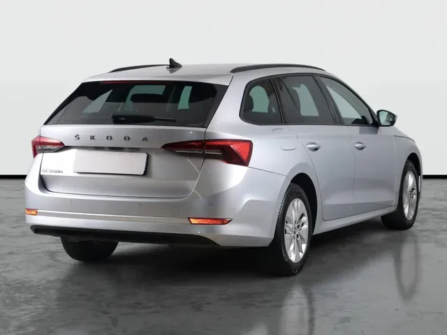Skoda Octavia Combi 2021 photo 4