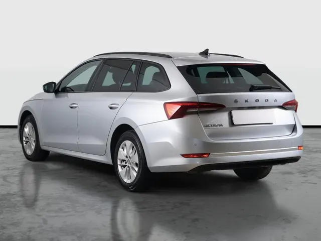 Skoda Octavia Combi 2021 photo 3