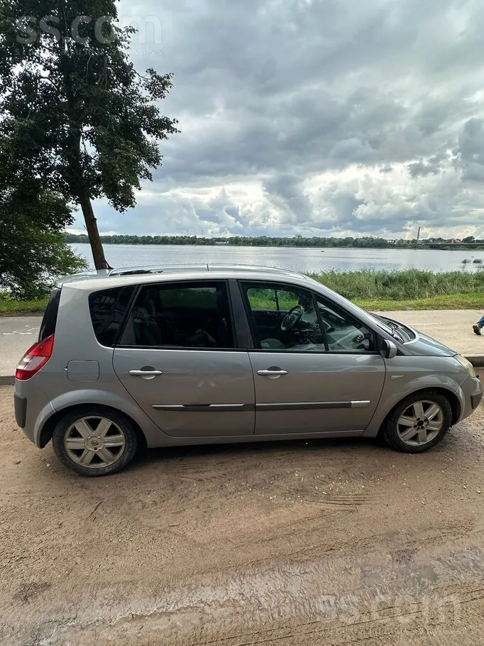 Renault Scenic 2004 photo 2