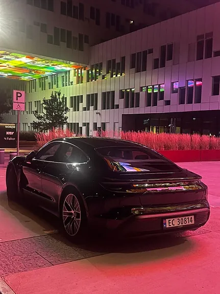 Porsche Taycan 2021 photo 5
