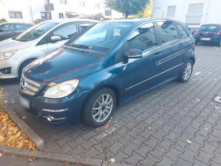 Mercedes-Benz B