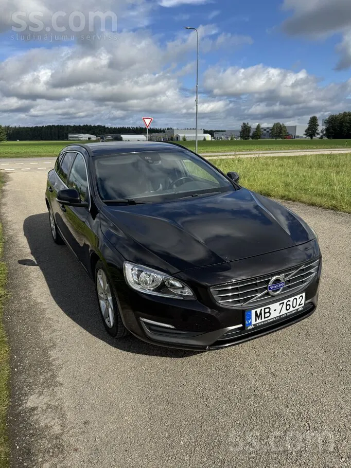 Volvo V60 2014 photo 2