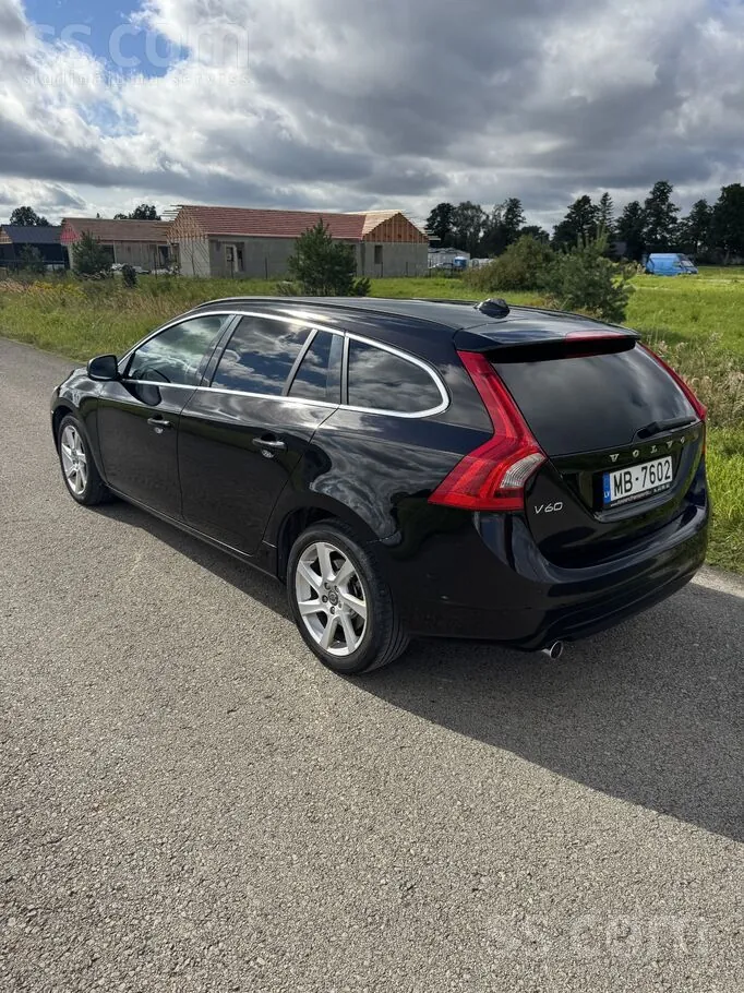 Volvo V60 2014 photo 3