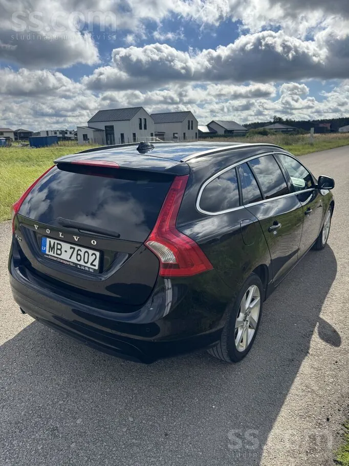 Volvo V60 2014 photo 4
