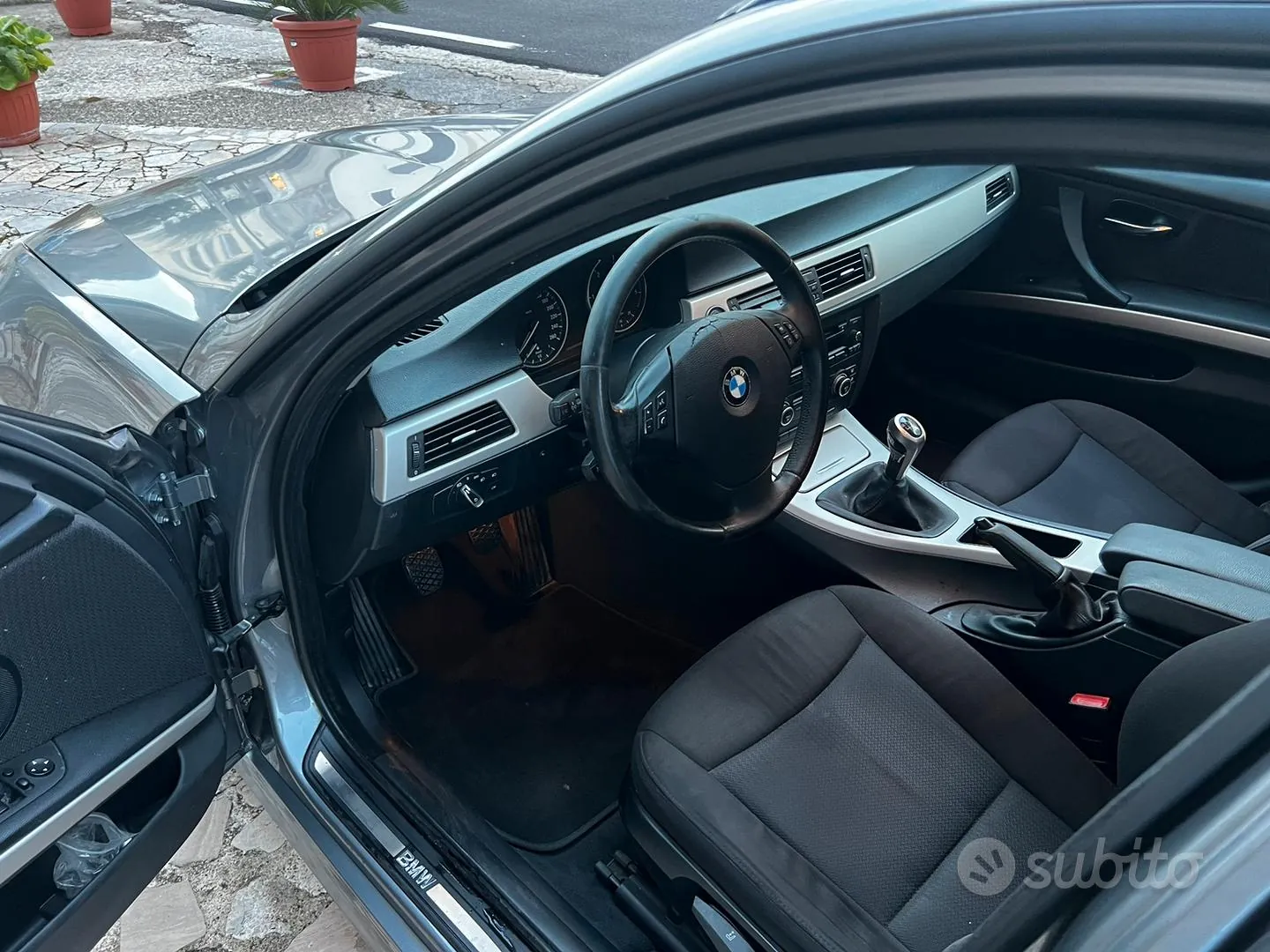 BMW 320D 2010 photo 5