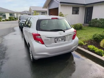 Toyota Yaris 2015 photo 5
