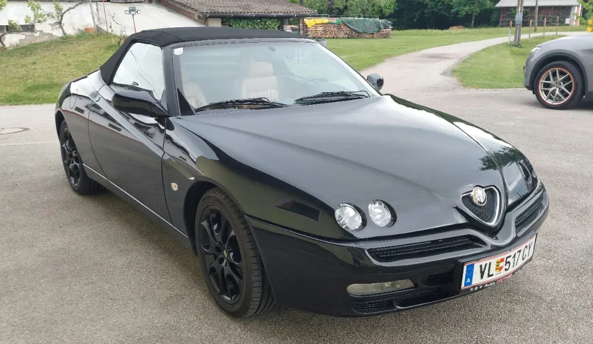 Alfa Romeo Spider 2000 photo 3