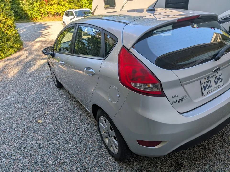 Ford Fiesta 2013 photo 4