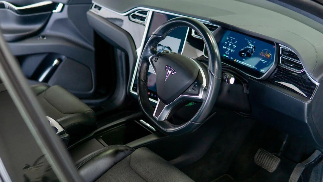 Tesla Model X 2018 photo 3