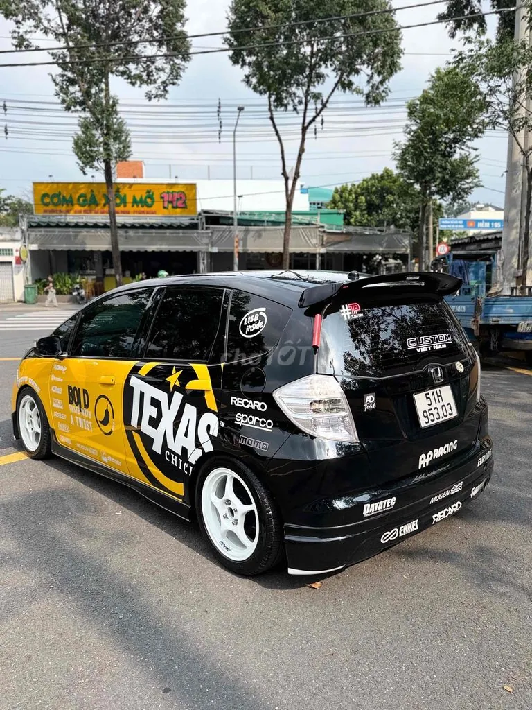 Honda Fit 2009 photo 2