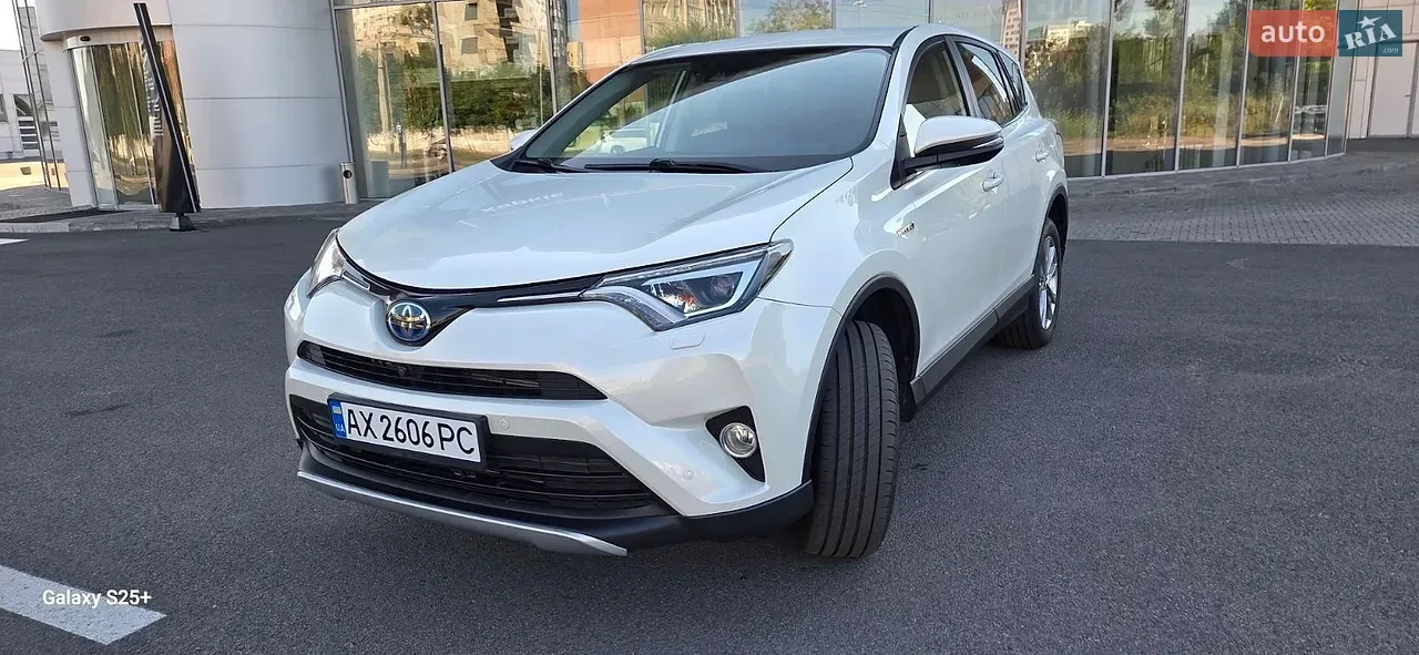 Toyota Rav4 2016 photo 3