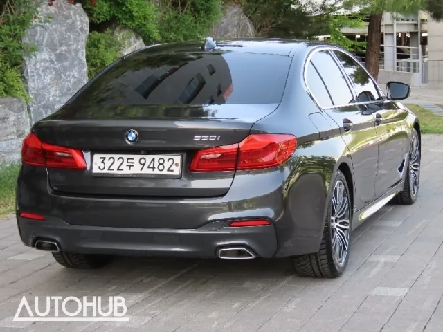 BMW 5 Series 2019 photo 3
