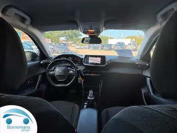Peugeot 2008 2022 photo 2