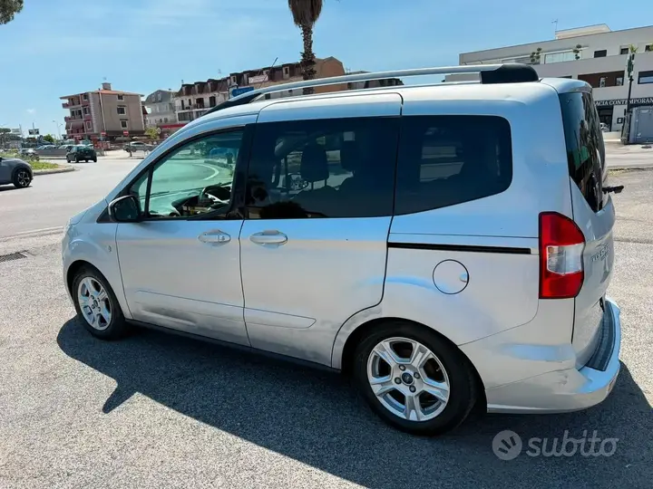 Ford Tourneo Courier 2015 photo 4