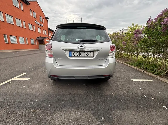 Toyota Verso 2016 photo 3