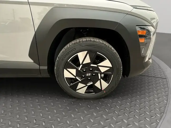 Hyundai Kona 2027 photo 2
