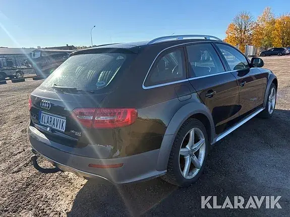 Audi A4 2012 photo 4