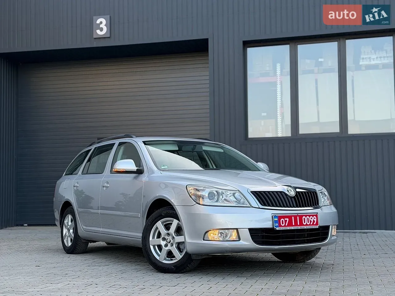 Skoda Octavia 2011 photo 3