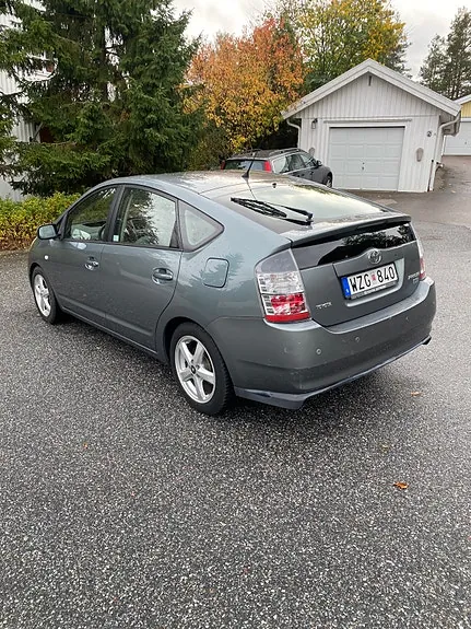 Toyota Prius 2005 photo 2