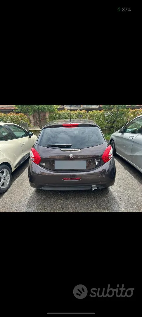 Peugeot 208 2013 photo 3