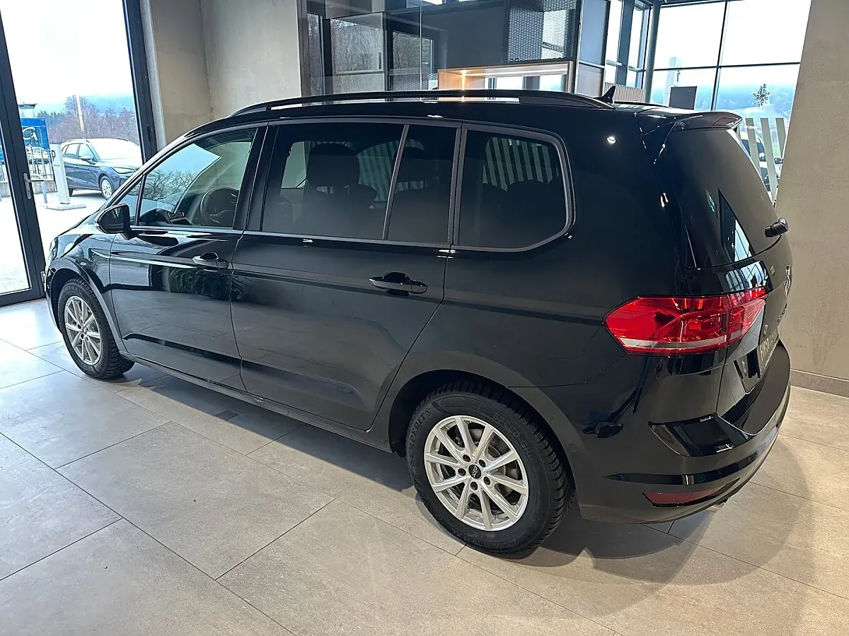 Volkswagen Touran 2025 photo 3