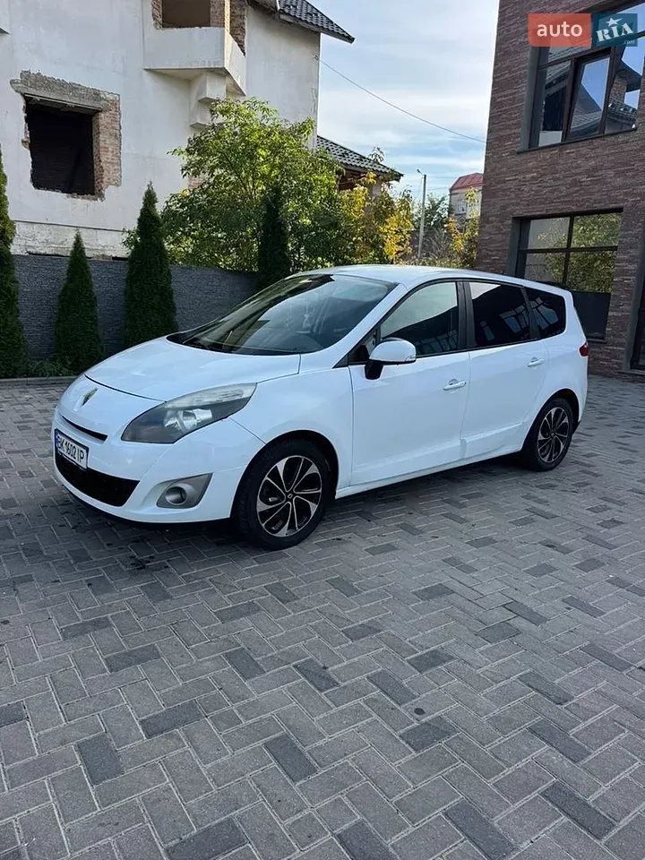 Renault Grand Scenic 2011 photo 4