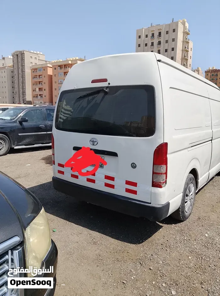 Toyota Hiace 2014 photo 2