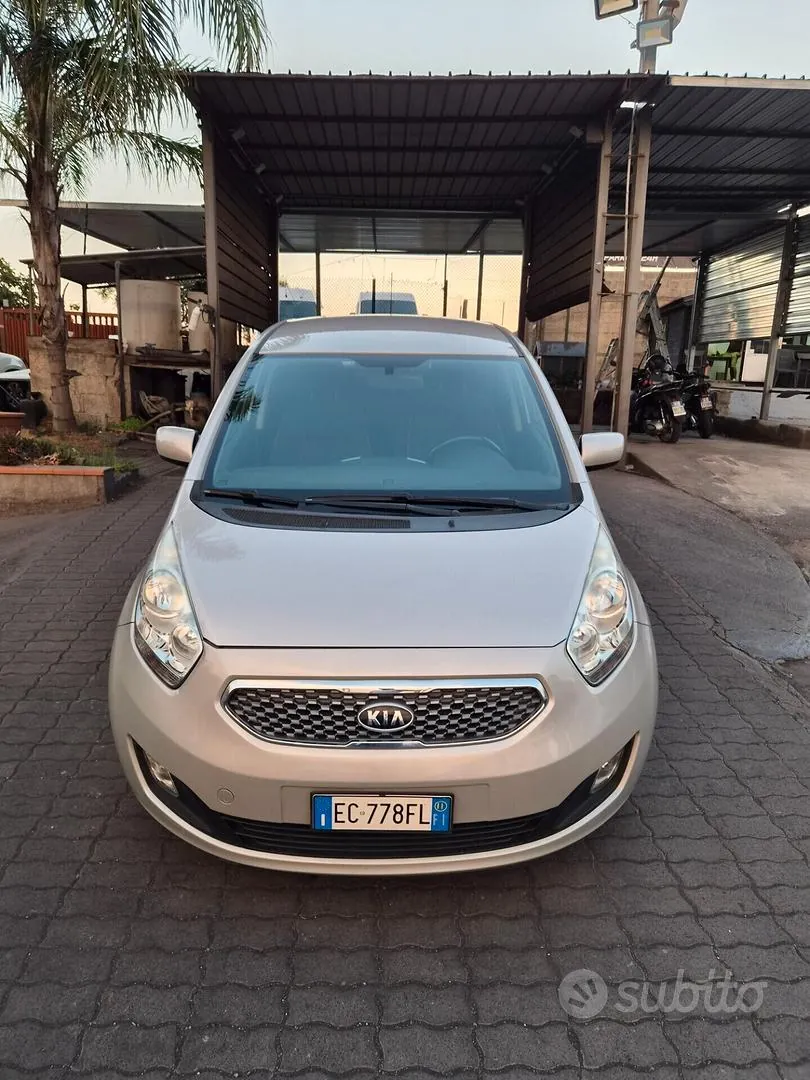 Kia Venga 2011 photo 3